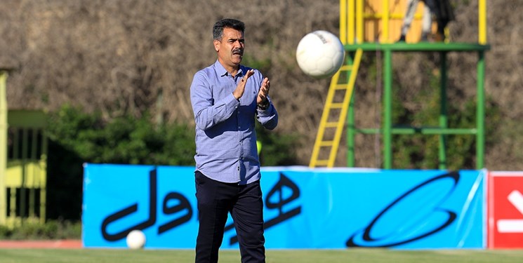 به اسطوره فوتبال خوزستان بی احترامی شد/دقیقه 93 مشکوک به پنالتی هستیم
